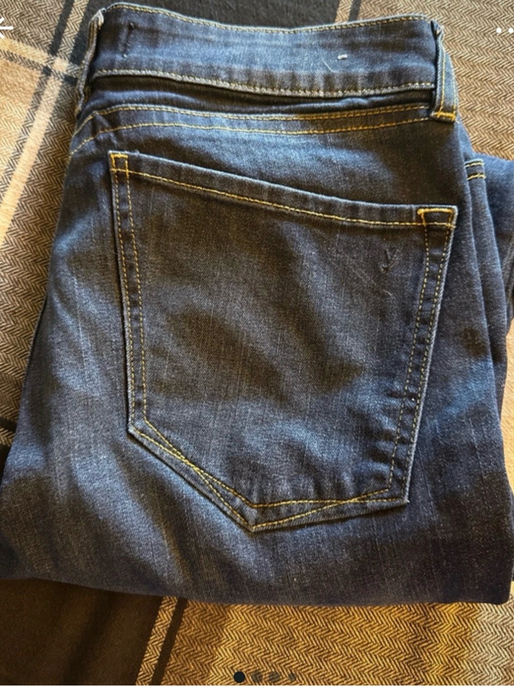 Women’s Straight Leg Jeans in Dark Blue Denim